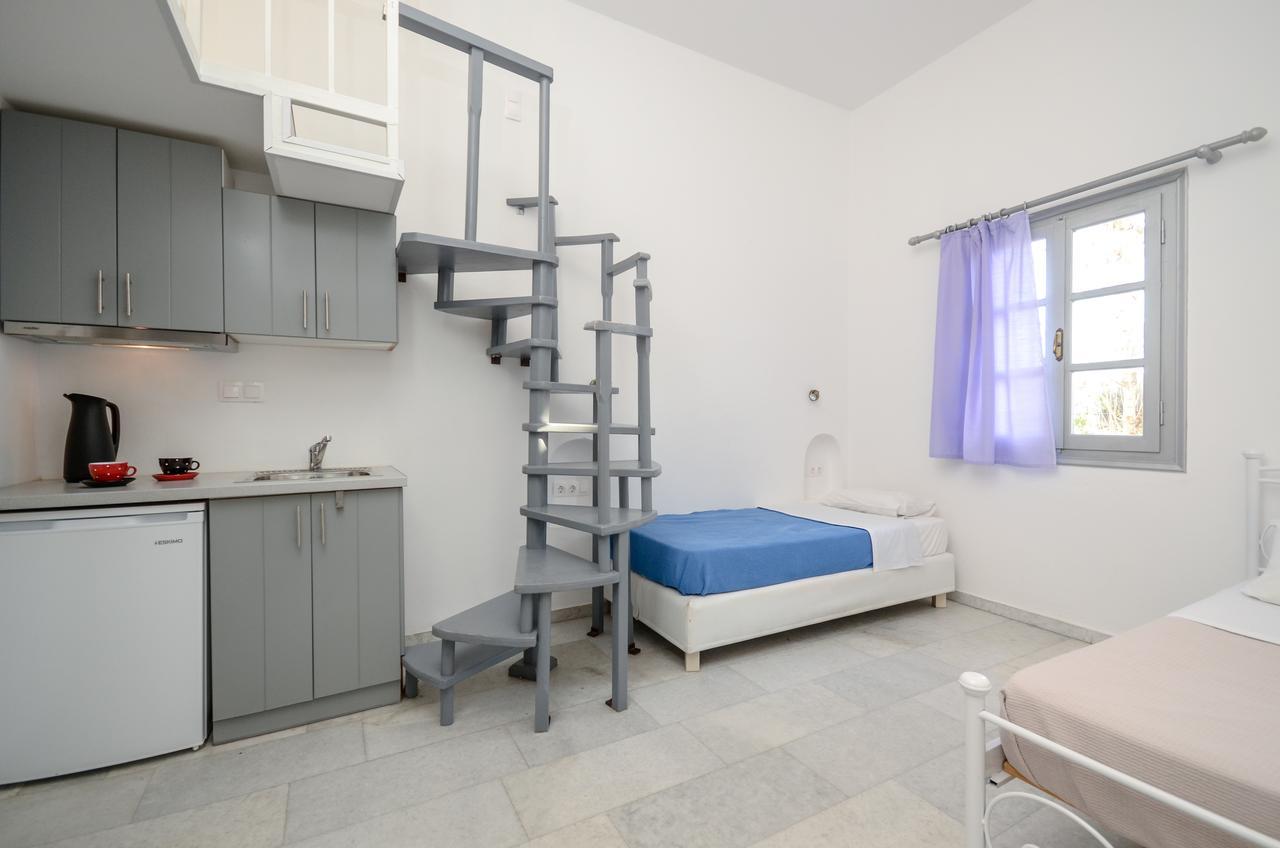 Depis Suites Naxos City Esterno foto