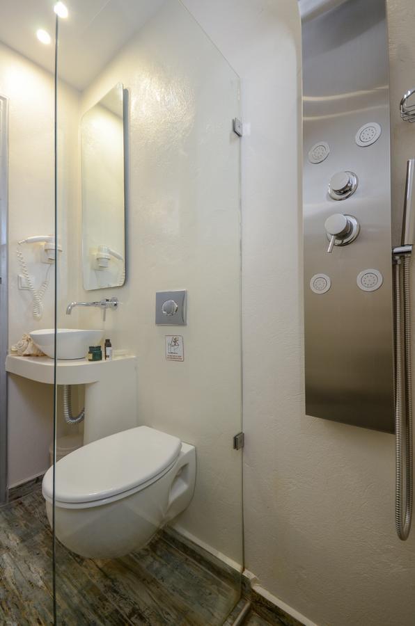 Depis Suites Naxos City Esterno foto