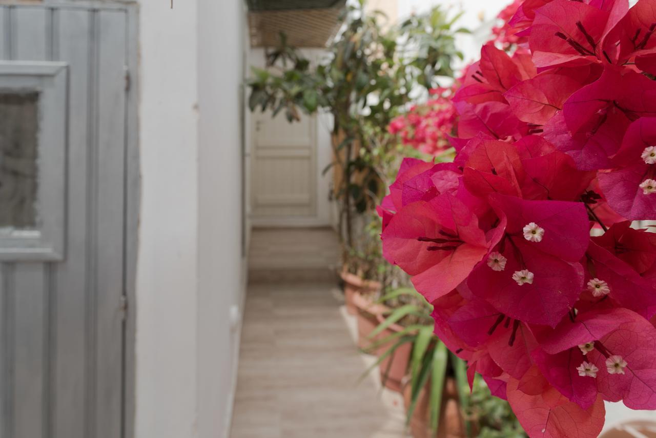 Depis Suites Naxos City Esterno foto