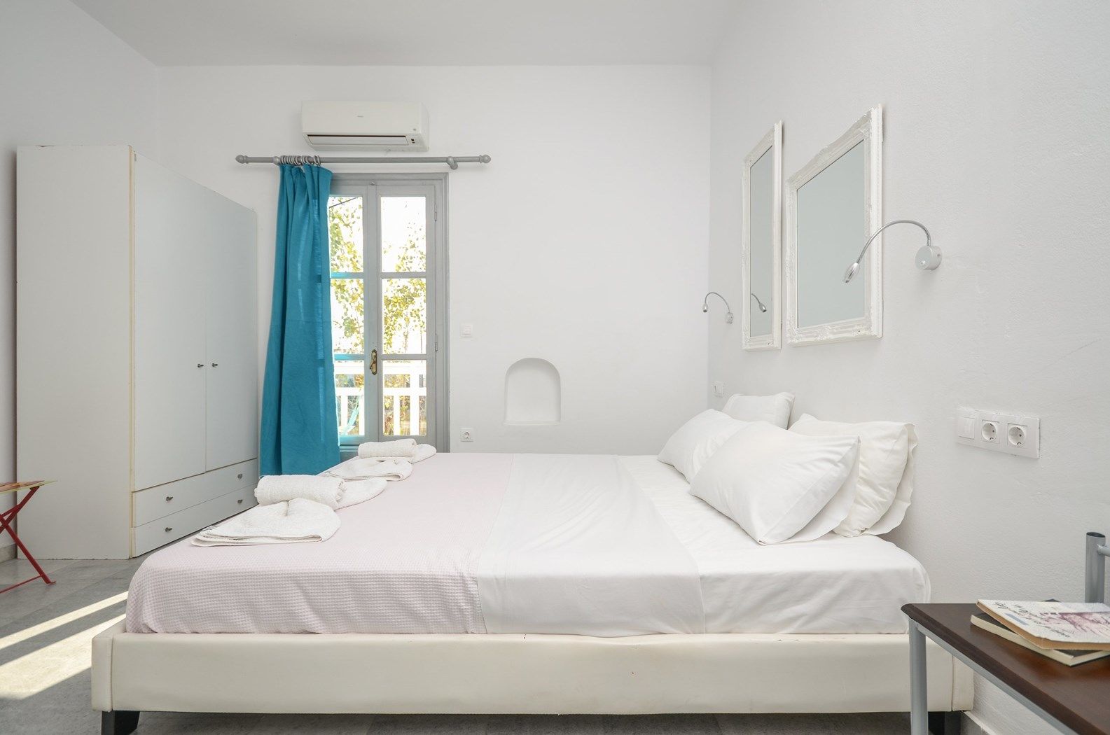 Depis Suites Naxos City Esterno foto