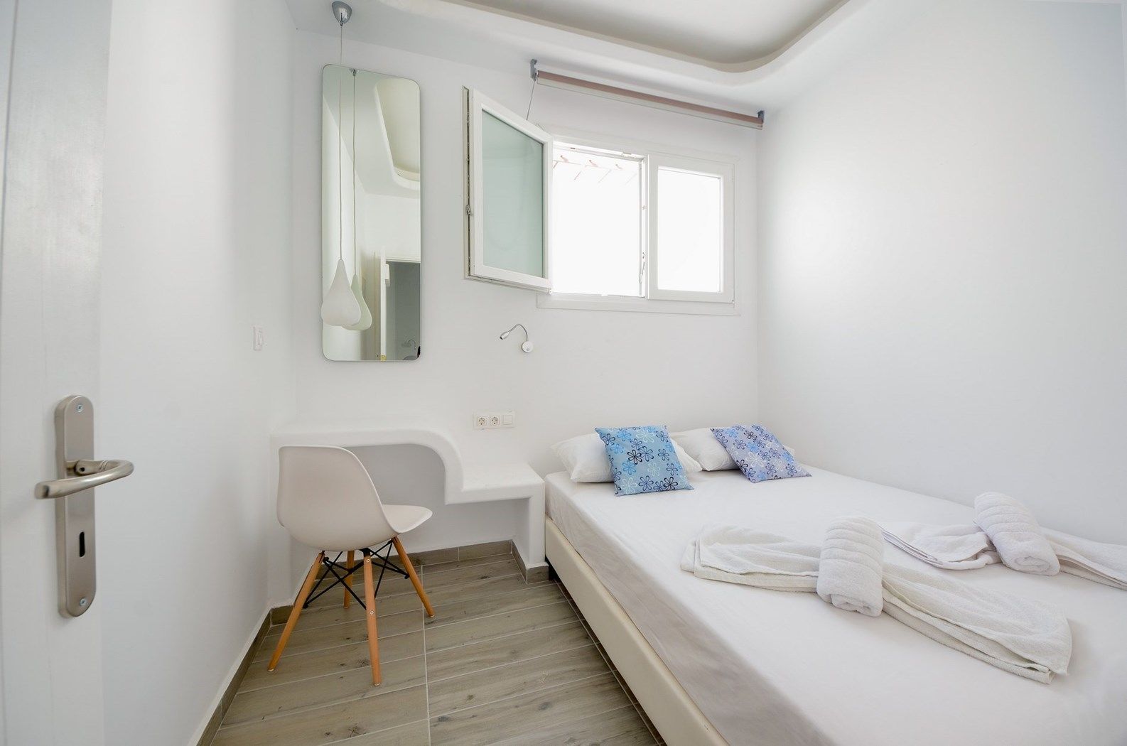 Depis Suites Naxos City Esterno foto