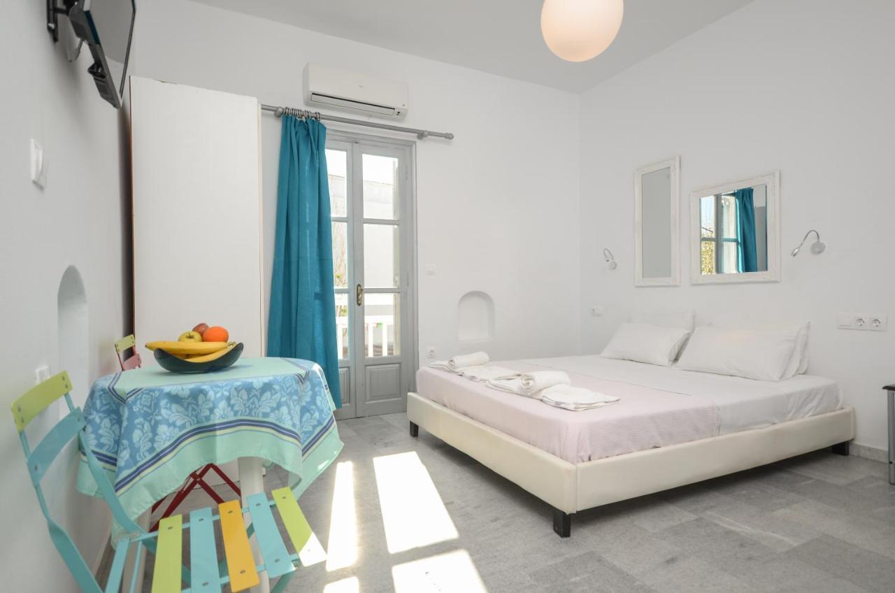 Depis Suites Naxos City Esterno foto